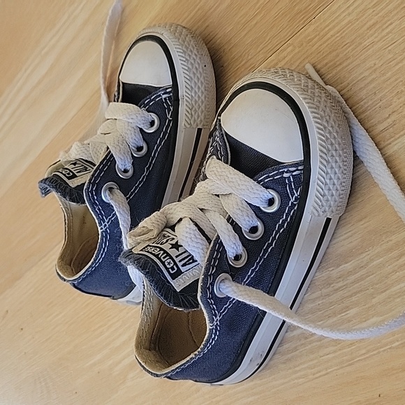 Converse navy Allstars size 3 toddler - Picture 1 of 5